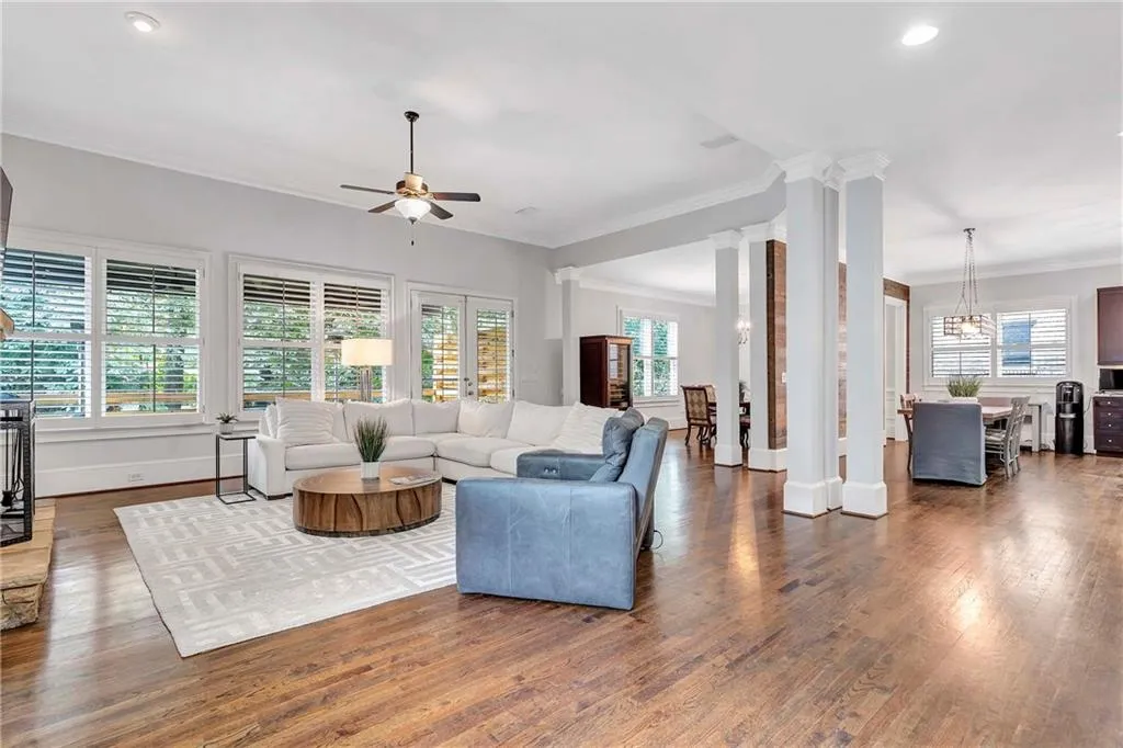 21 Cliftwood Drive Ne, Atlanta, Georgia 30328, 5 Bedrooms Bedrooms, ,5 BathroomsBathrooms,Residential,For Sale,21 Cliftwood Drive Ne,7636351