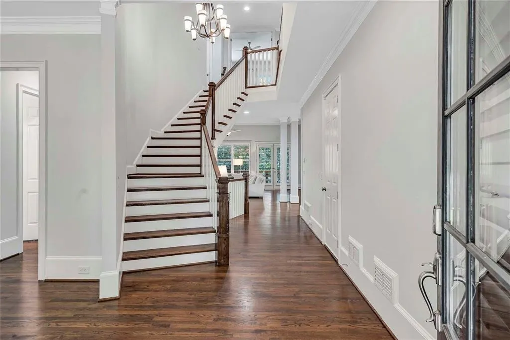 21 Cliftwood Drive Ne, Atlanta, Georgia 30328, 5 Bedrooms Bedrooms, ,5 BathroomsBathrooms,Residential,For Sale,21 Cliftwood Drive Ne,7636351