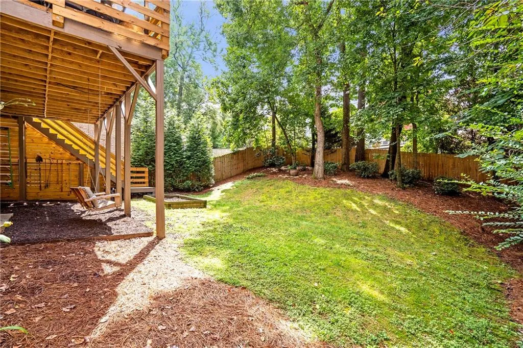 21 Cliftwood Drive Ne, Atlanta, Georgia 30328, 5 Bedrooms Bedrooms, ,5 BathroomsBathrooms,Residential,For Sale,21 Cliftwood Drive Ne,7636351