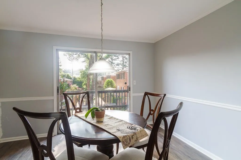 6520 Roswell Road Unit 50, Atlanta, Georgia 30328, 2 Bedrooms Bedrooms, ,1 BathroomBathrooms,Residential,Sold,6520 Roswell Road Unit 50,5851815