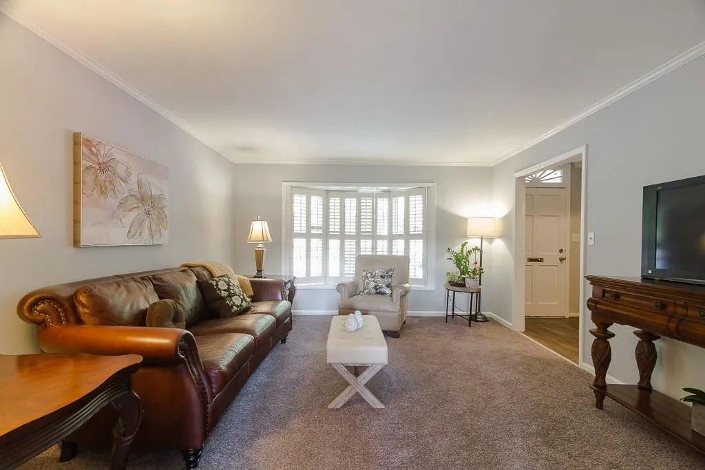 6520 Roswell Road Unit 50, Atlanta, Georgia 30328, 2 Bedrooms Bedrooms, ,1 BathroomBathrooms,Residential,Sold,6520 Roswell Road Unit 50,5851815