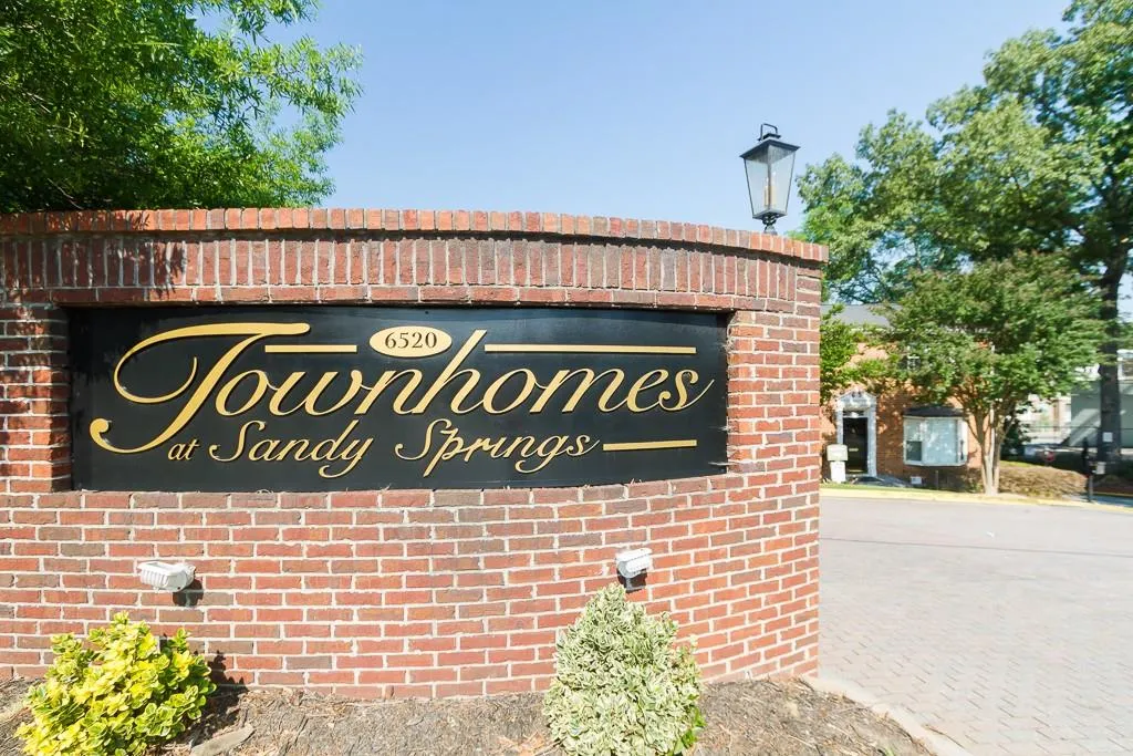 6520 Roswell Road Unit 50, Atlanta, Georgia 30328, 2 Bedrooms Bedrooms, ,1 BathroomBathrooms,Residential,Sold,6520 Roswell Road Unit 50,5851815