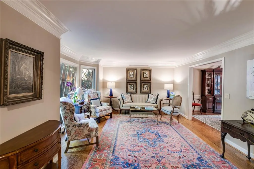 375 Spindle Court, Sandy Springs, Georgia 30350, 4 Bedrooms Bedrooms, ,4 BathroomsBathrooms,Residential,Sold,375 Spindle Court,7570964