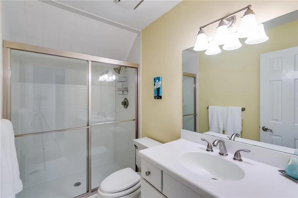 375 Spindle Court, Sandy Springs, Georgia 30350, 4 Bedrooms Bedrooms, ,4 BathroomsBathrooms,Residential,Sold,375 Spindle Court,7570964