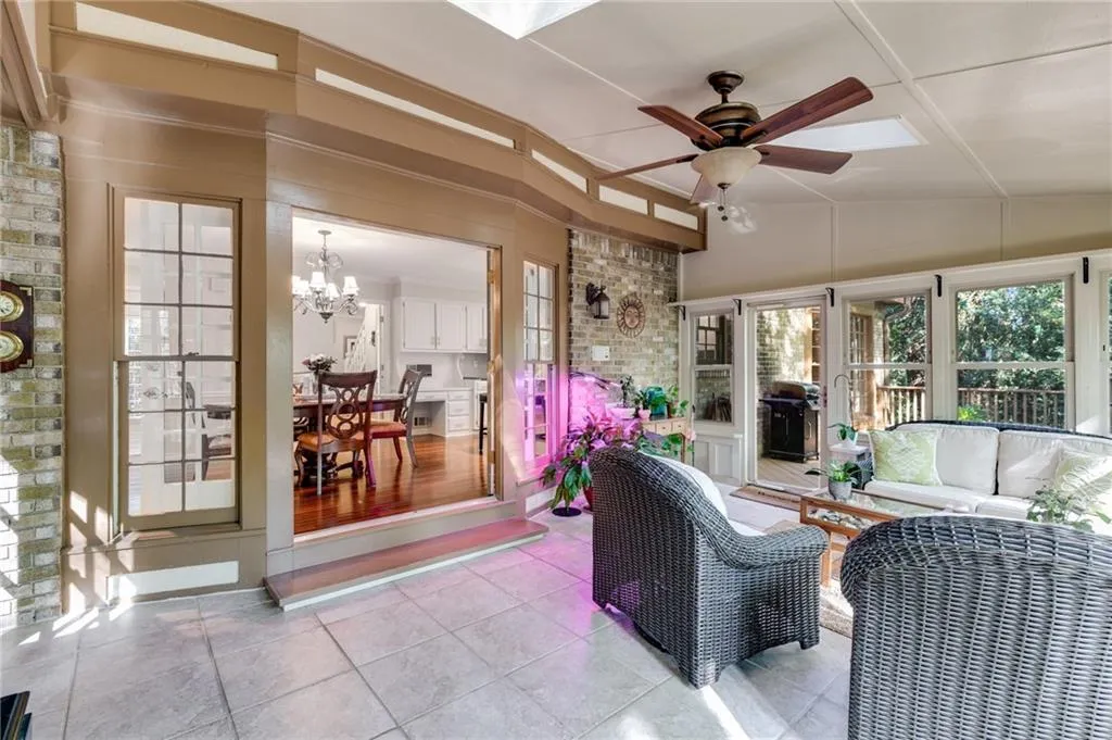 375 Spindle Court, Sandy Springs, Georgia 30350, 4 Bedrooms Bedrooms, ,4 BathroomsBathrooms,Residential,Sold,375 Spindle Court,7570964