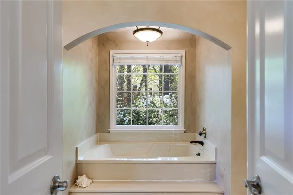375 Spindle Court, Sandy Springs, Georgia 30350, 4 Bedrooms Bedrooms, ,4 BathroomsBathrooms,Residential,Sold,375 Spindle Court,7570964