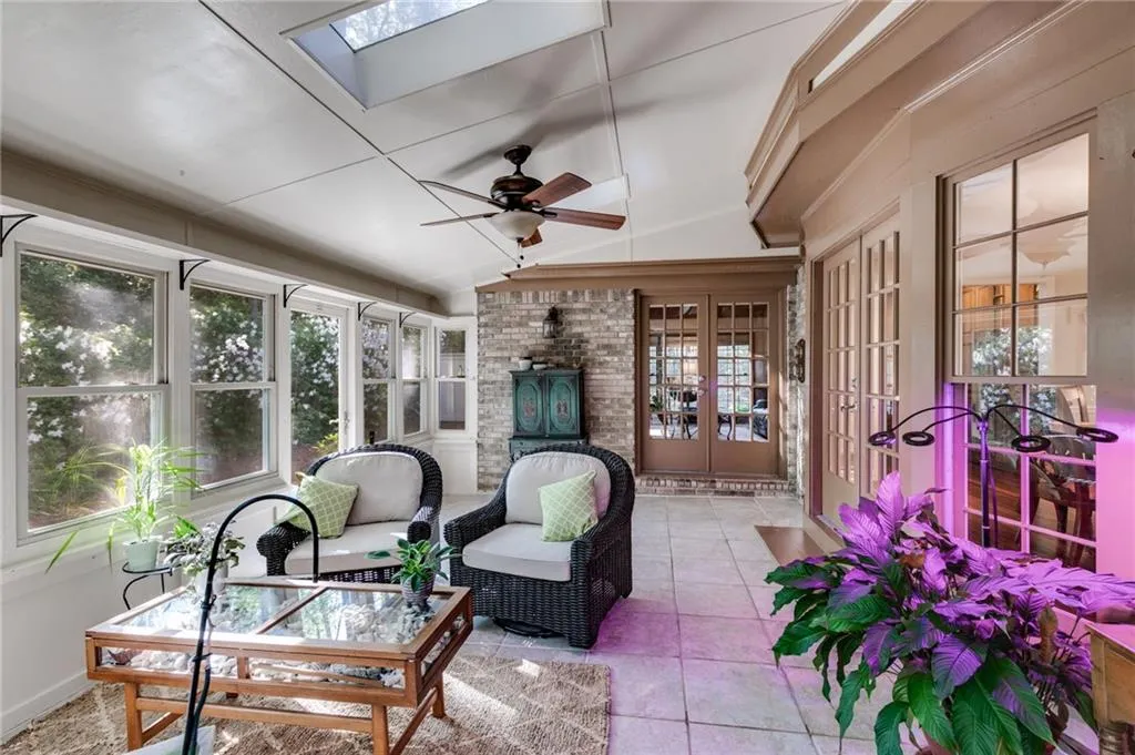 375 Spindle Court, Sandy Springs, Georgia 30350, 4 Bedrooms Bedrooms, ,4 BathroomsBathrooms,Residential,Sold,375 Spindle Court,7570964