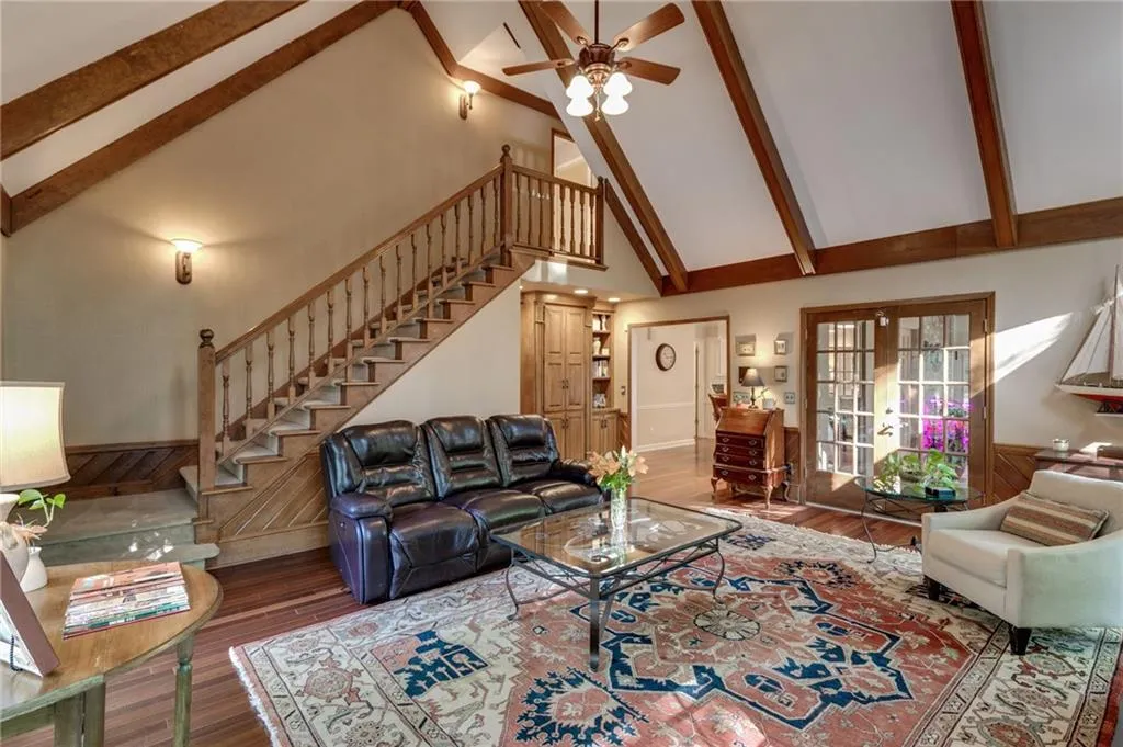 375 Spindle Court, Sandy Springs, Georgia 30350, 4 Bedrooms Bedrooms, ,4 BathroomsBathrooms,Residential,Sold,375 Spindle Court,7570964