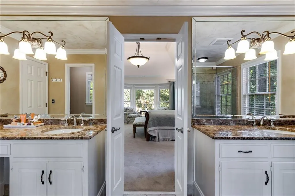 375 Spindle Court, Sandy Springs, Georgia 30350, 4 Bedrooms Bedrooms, ,4 BathroomsBathrooms,Residential,Sold,375 Spindle Court,7570964