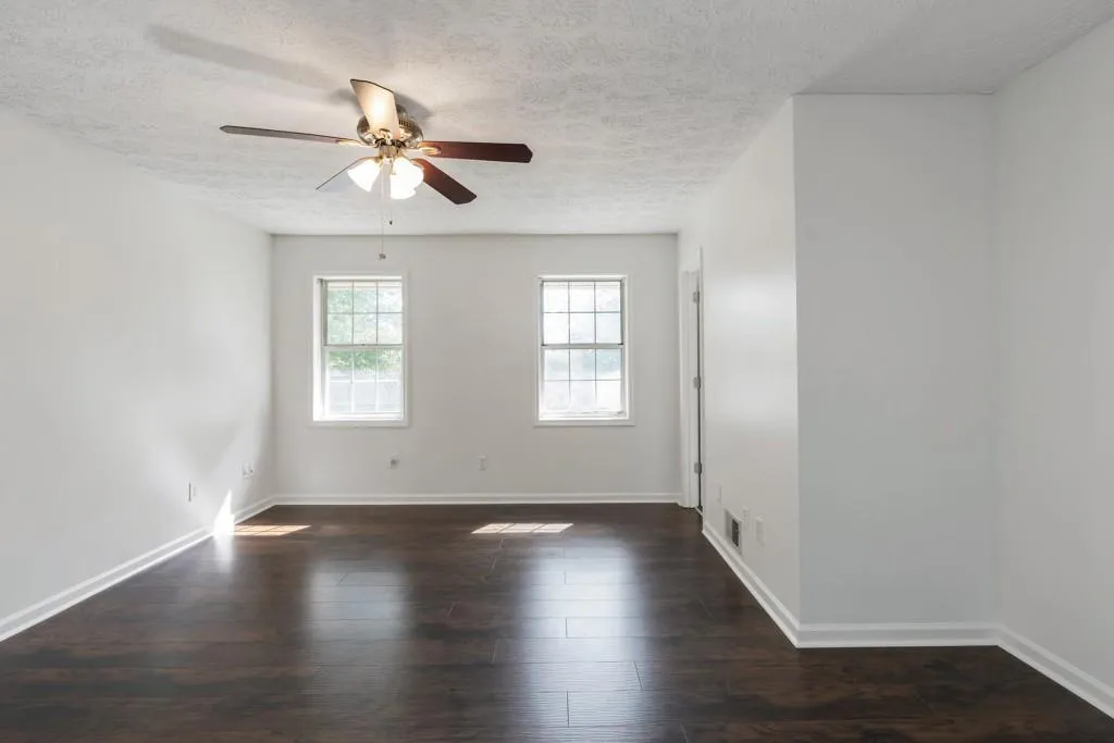 7750 Roswell Road Unit 8d, Sandy Springs, Georgia 30350, 3 Bedrooms Bedrooms, ,2 BathroomsBathrooms,Residential,Sold,7750 Roswell Road Unit 8d,6794154