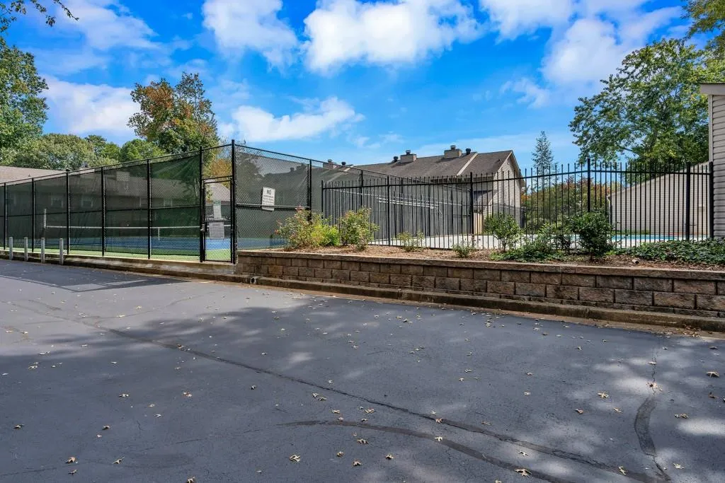 7750 Roswell Road Unit 8d, Sandy Springs, Georgia 30350, 3 Bedrooms Bedrooms, ,2 BathroomsBathrooms,Residential,Sold,7750 Roswell Road Unit 8d,6794154