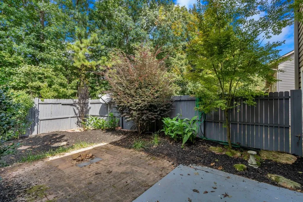 7750 Roswell Road Unit 8d, Sandy Springs, Georgia 30350, 3 Bedrooms Bedrooms, ,2 BathroomsBathrooms,Residential,Sold,7750 Roswell Road Unit 8d,6794154