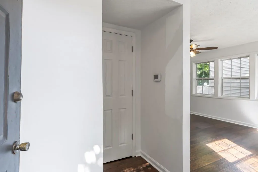 7750 Roswell Road Unit 8d, Sandy Springs, Georgia 30350, 3 Bedrooms Bedrooms, ,2 BathroomsBathrooms,Residential,Sold,7750 Roswell Road Unit 8d,6794154