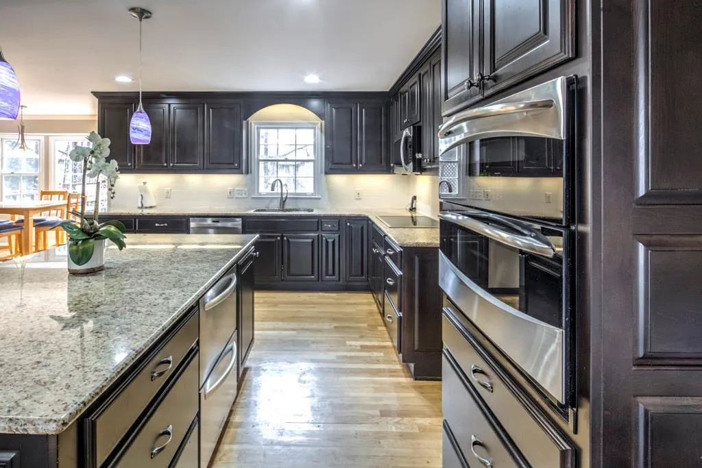 6885 Hunters Knoll, Sandy Springs, Georgia 30328, 5 Bedrooms Bedrooms, ,3 BathroomsBathrooms,Residential,Sold,6885 Hunters Knoll,5950476