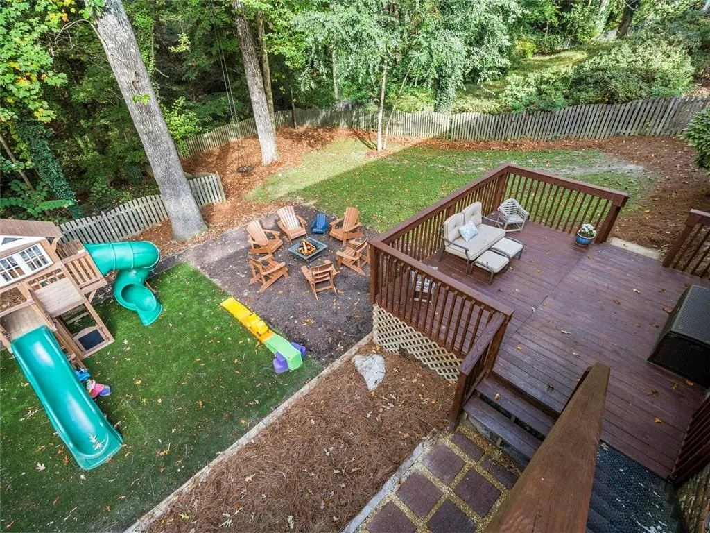 6076 Kayron Drive, Atlanta, Georgia 30328, 3 Bedrooms Bedrooms, ,2 BathroomsBathrooms,Residential,Sold,6076 Kayron Drive,6800819