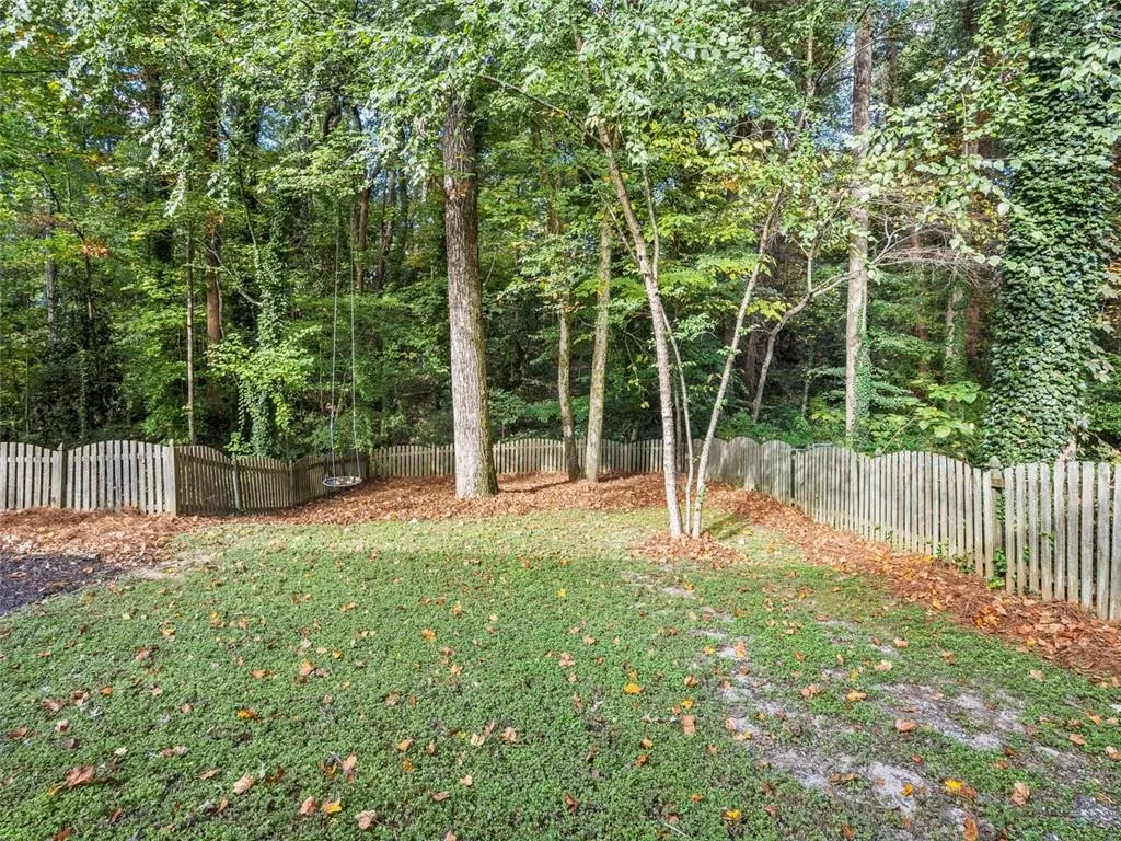 6076 Kayron Drive, Atlanta, Georgia 30328, 3 Bedrooms Bedrooms, ,2 BathroomsBathrooms,Residential,Sold,6076 Kayron Drive,6800819