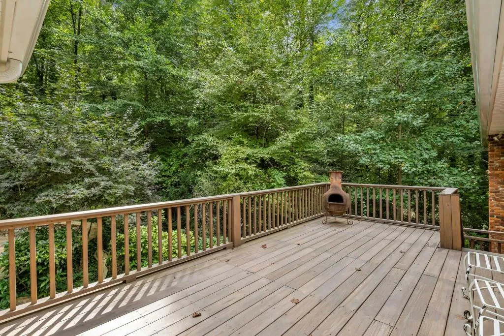 110 Wyndham Drive, Sandy Springs, Georgia 30328, 3 Bedrooms Bedrooms, ,2 BathroomsBathrooms,Residential,Sold,110 Wyndham Drive,6080382