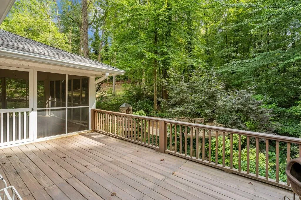 110 Wyndham Drive, Sandy Springs, Georgia 30328, 3 Bedrooms Bedrooms, ,2 BathroomsBathrooms,Residential,Sold,110 Wyndham Drive,6080382