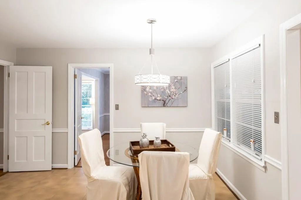 110 Wyndham Drive, Sandy Springs, Georgia 30328, 3 Bedrooms Bedrooms, ,2 BathroomsBathrooms,Residential,Sold,110 Wyndham Drive,6080382