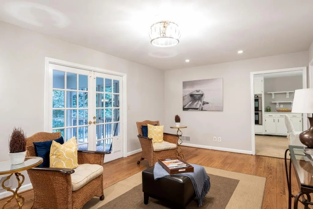 110 Wyndham Drive, Sandy Springs, Georgia 30328, 3 Bedrooms Bedrooms, ,2 BathroomsBathrooms,Residential,Sold,110 Wyndham Drive,6080382