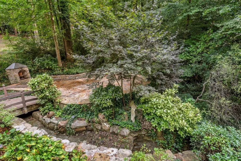 110 Wyndham Drive, Sandy Springs, Georgia 30328, 3 Bedrooms Bedrooms, ,2 BathroomsBathrooms,Residential,Sold,110 Wyndham Drive,6080382