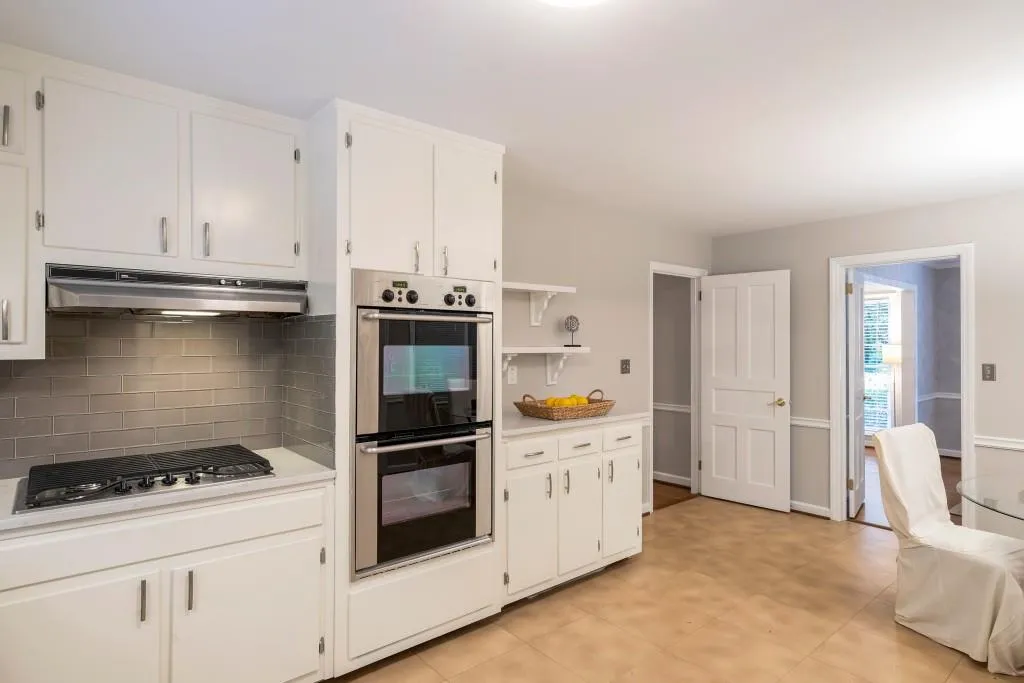 110 Wyndham Drive, Sandy Springs, Georgia 30328, 3 Bedrooms Bedrooms, ,2 BathroomsBathrooms,Residential,Sold,110 Wyndham Drive,6080382