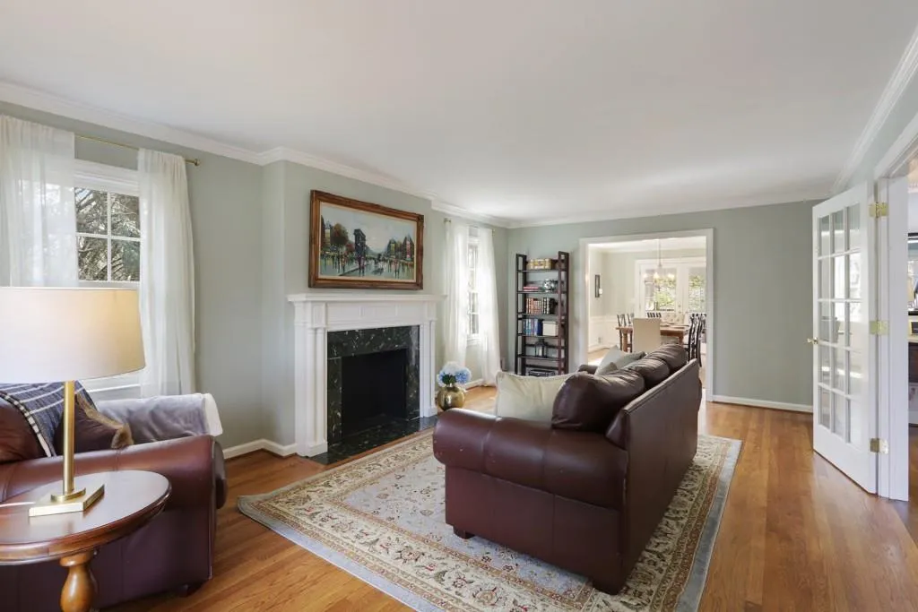 610 Chestnut Hall Lane, Atlanta, Georgia 30327, 4 Bedrooms Bedrooms, ,3 BathroomsBathrooms,Residential,Sold,610 Chestnut Hall Lane,6522330