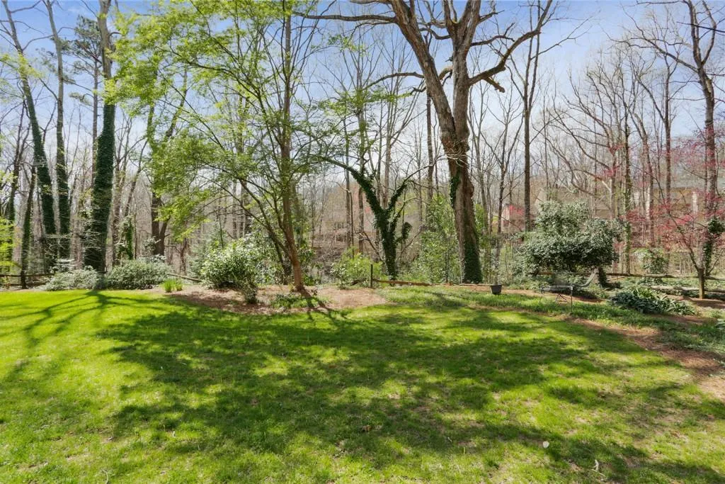 610 Chestnut Hall Lane, Atlanta, Georgia 30327, 4 Bedrooms Bedrooms, ,3 BathroomsBathrooms,Residential,Sold,610 Chestnut Hall Lane,6522330