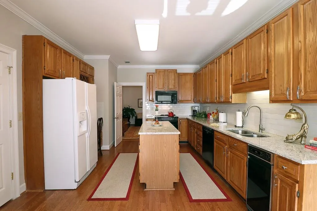 7155 Roswell Road Unit 31, Sandy Springs, Georgia 30328, 3 Bedrooms Bedrooms, ,2 BathroomsBathrooms,Residential,Sold,7155 Roswell Road Unit 31,6976822