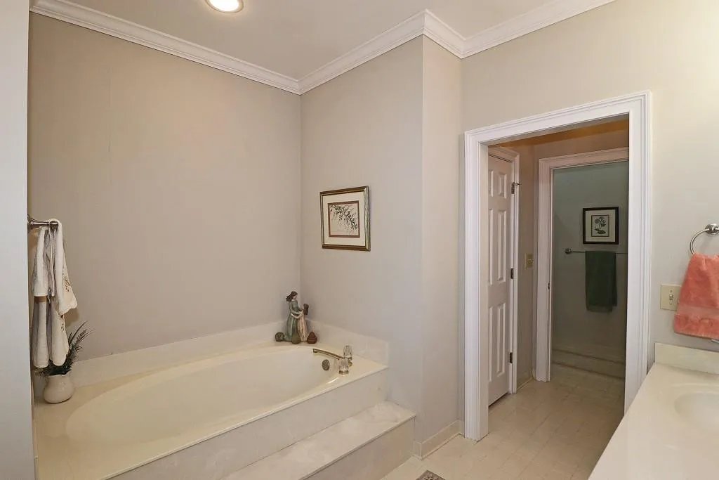 7155 Roswell Road Unit 31, Sandy Springs, Georgia 30328, 3 Bedrooms Bedrooms, ,2 BathroomsBathrooms,Residential,Sold,7155 Roswell Road Unit 31,6976822