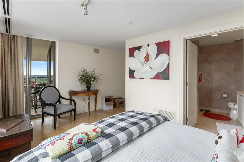 700 Park Regency Place Ne Unit 1906, Atlanta, Georgia 30326, 2 Bedrooms Bedrooms, ,2 BathroomsBathrooms,Residential,For Sale,700 Park Regency Place Ne Unit 1906,7624477