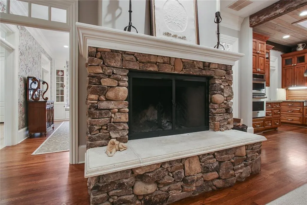 4710 Kitty Hawk Place, Atlanta, Georgia 30342, 4 Bedrooms Bedrooms, ,5 BathroomsBathrooms,Residential,Sold,4710 Kitty Hawk Place,6741310