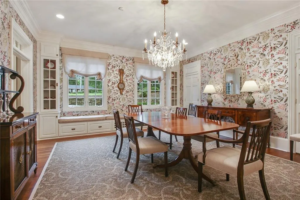 4710 Kitty Hawk Place, Atlanta, Georgia 30342, 4 Bedrooms Bedrooms, ,5 BathroomsBathrooms,Residential,Sold,4710 Kitty Hawk Place,6741310