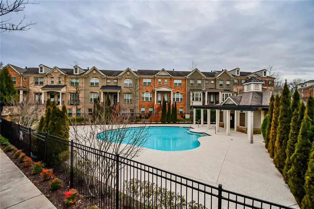 198 Alderwood Point, Atlanta, Georgia 30328, 3 Bedrooms Bedrooms, ,3 BathroomsBathrooms,Residential,For Sale,198 Alderwood Point,7628266
