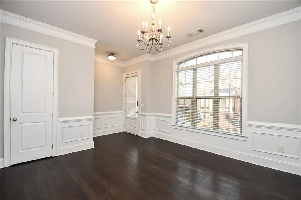 198 Alderwood Point, Atlanta, Georgia 30328, 3 Bedrooms Bedrooms, ,3 BathroomsBathrooms,Residential,For Sale,198 Alderwood Point,7628266