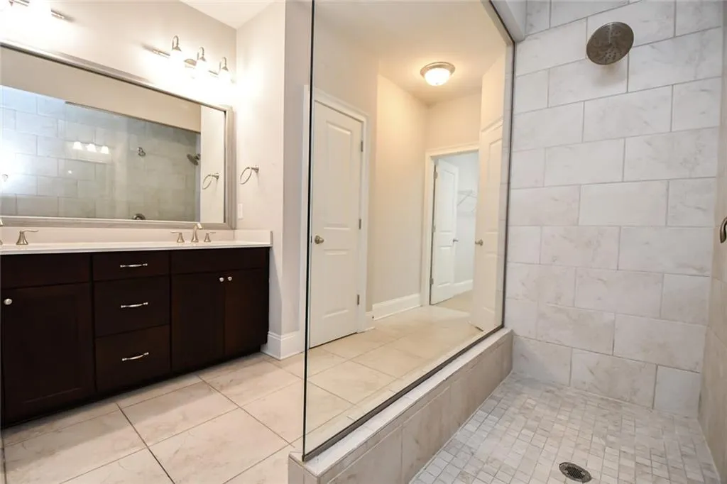 198 Alderwood Point, Atlanta, Georgia 30328, 3 Bedrooms Bedrooms, ,3 BathroomsBathrooms,Residential,For Sale,198 Alderwood Point,7628266