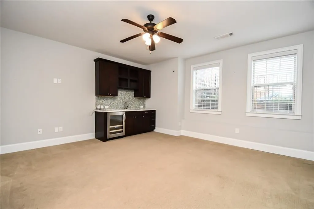198 Alderwood Point, Atlanta, Georgia 30328, 3 Bedrooms Bedrooms, ,3 BathroomsBathrooms,Residential,For Sale,198 Alderwood Point,7628266