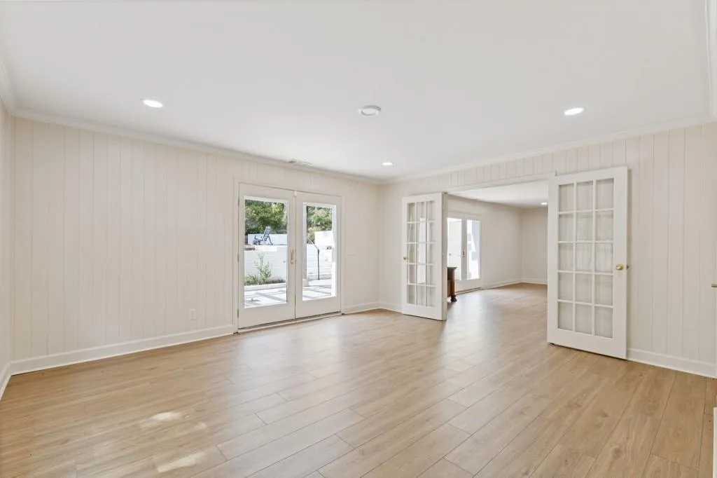 5650 Eden Roc Lane, Atlanta, Georgia 30342, 4 Bedrooms Bedrooms, ,3 BathroomsBathrooms,Residential,For Sale,5650 Eden Roc Lane,7657309