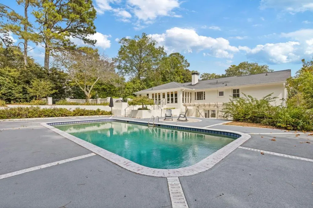5650 Eden Roc Lane, Atlanta, Georgia 30342, 4 Bedrooms Bedrooms, ,3 BathroomsBathrooms,Residential,For Sale,5650 Eden Roc Lane,7657309