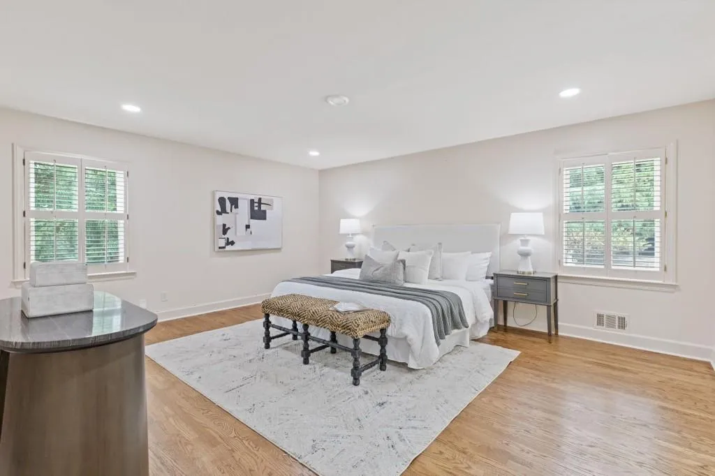 5650 Eden Roc Lane, Atlanta, Georgia 30342, 4 Bedrooms Bedrooms, ,3 BathroomsBathrooms,Residential,For Sale,5650 Eden Roc Lane,7657309