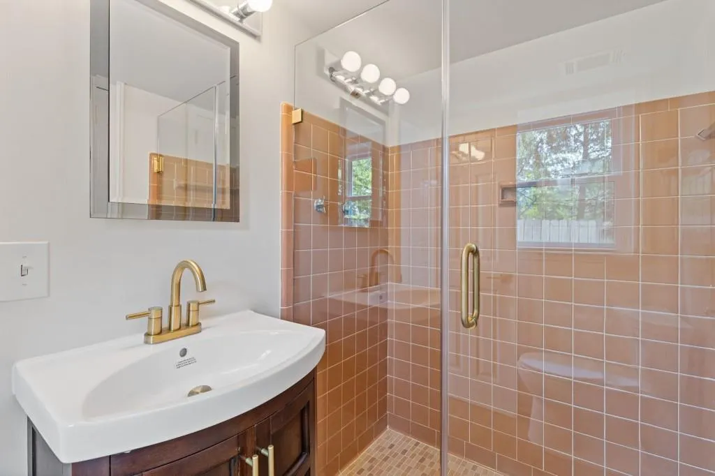 5650 Eden Roc Lane, Atlanta, Georgia 30342, 4 Bedrooms Bedrooms, ,3 BathroomsBathrooms,Residential,For Sale,5650 Eden Roc Lane,7657309