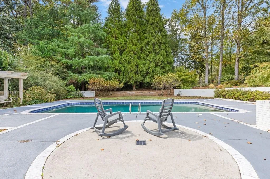 5650 Eden Roc Lane, Atlanta, Georgia 30342, 4 Bedrooms Bedrooms, ,3 BathroomsBathrooms,Residential,For Sale,5650 Eden Roc Lane,7657309
