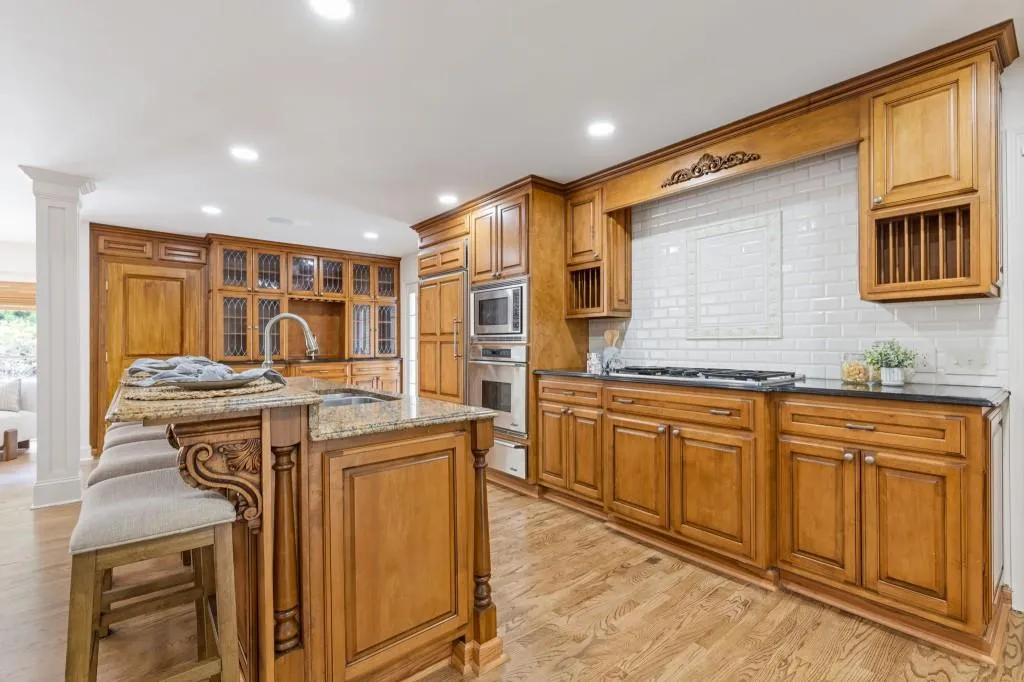 5650 Eden Roc Lane, Atlanta, Georgia 30342, 4 Bedrooms Bedrooms, ,3 BathroomsBathrooms,Residential,For Sale,5650 Eden Roc Lane,7657309