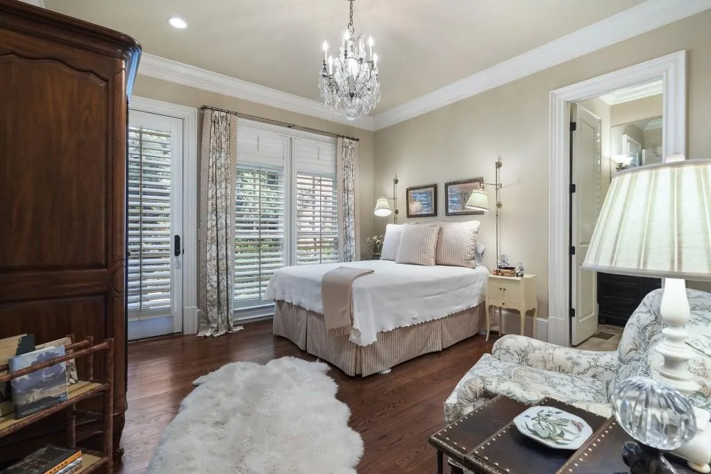 75 Forrest Lake Drive, Sandy Springs, Georgia 30327, 5 Bedrooms Bedrooms, ,5 BathroomsBathrooms,Residential,For Sale,75 Forrest Lake Drive,7634433