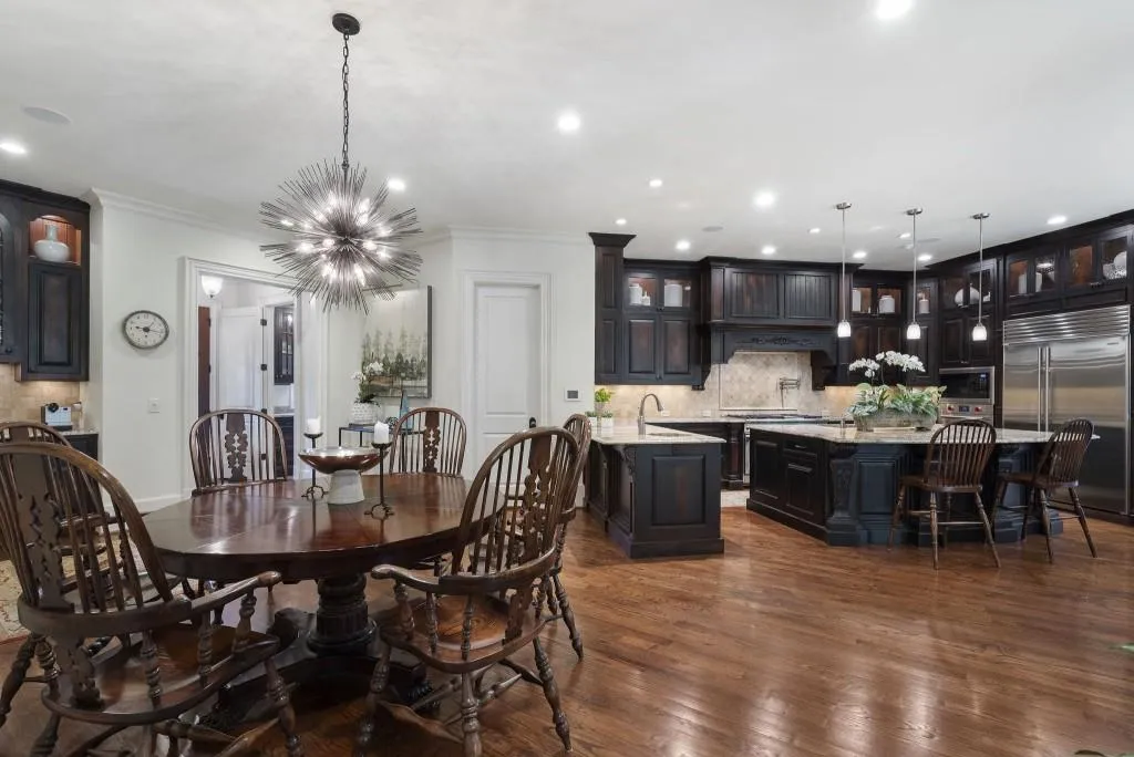 75 Forrest Lake Drive, Sandy Springs, Georgia 30327, 5 Bedrooms Bedrooms, ,5 BathroomsBathrooms,Residential,For Sale,75 Forrest Lake Drive,7634433