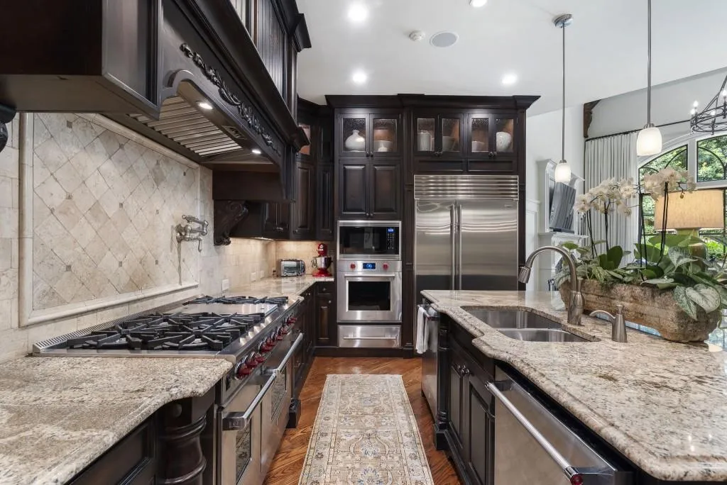 75 Forrest Lake Drive, Sandy Springs, Georgia 30327, 5 Bedrooms Bedrooms, ,5 BathroomsBathrooms,Residential,For Sale,75 Forrest Lake Drive,7634433