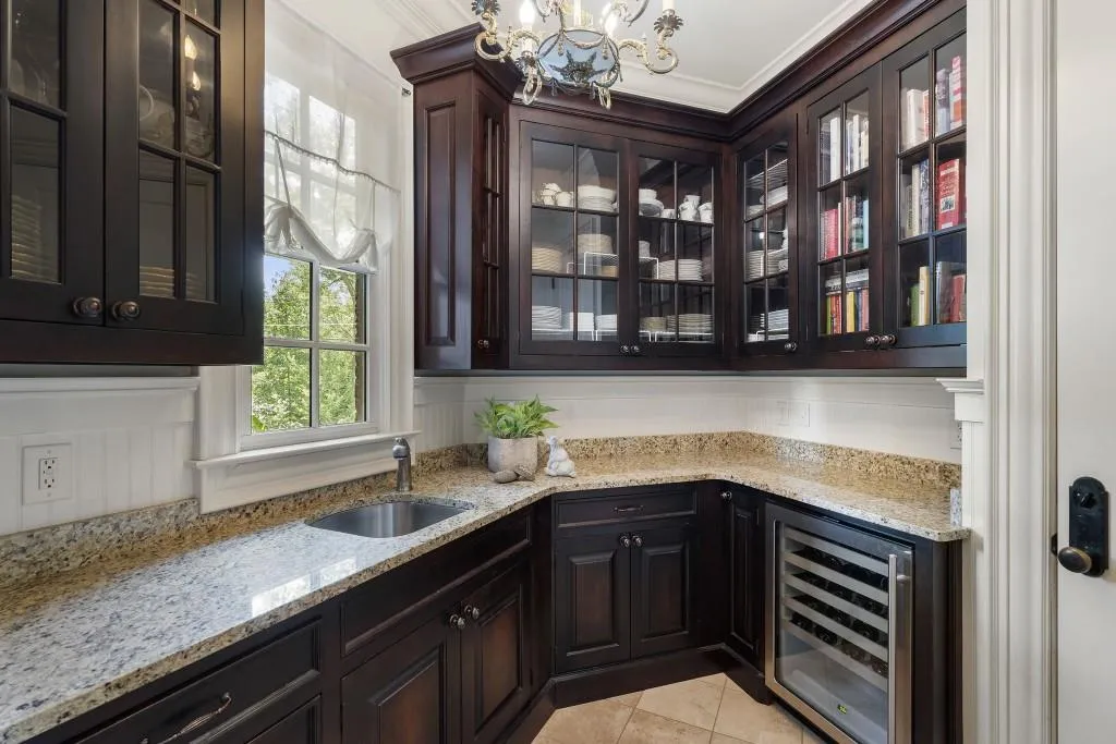 75 Forrest Lake Drive, Sandy Springs, Georgia 30327, 5 Bedrooms Bedrooms, ,5 BathroomsBathrooms,Residential,For Sale,75 Forrest Lake Drive,7634433