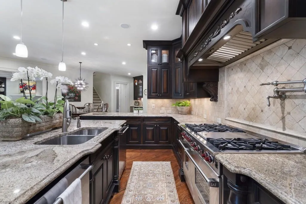 75 Forrest Lake Drive, Sandy Springs, Georgia 30327, 5 Bedrooms Bedrooms, ,5 BathroomsBathrooms,Residential,For Sale,75 Forrest Lake Drive,7634433