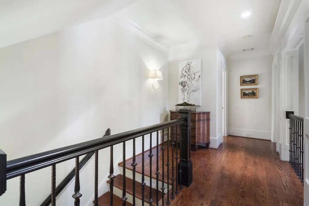 75 Forrest Lake Drive, Sandy Springs, Georgia 30327, 5 Bedrooms Bedrooms, ,5 BathroomsBathrooms,Residential,For Sale,75 Forrest Lake Drive,7634433
