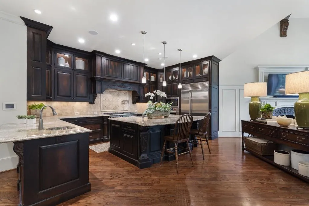 75 Forrest Lake Drive, Sandy Springs, Georgia 30327, 5 Bedrooms Bedrooms, ,5 BathroomsBathrooms,Residential,For Sale,75 Forrest Lake Drive,7634433